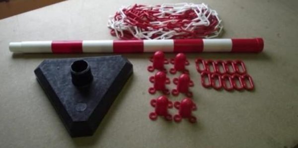 Six Post Set that Blocks off up to 10 Metres - Image 6