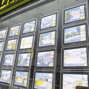 Energy-efficient Double Sided Cable Kit Window Displays with illuminated poster pockets