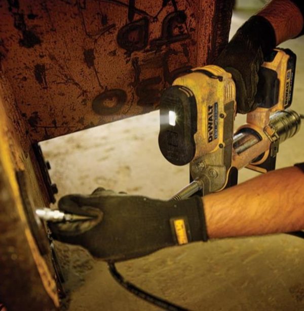 HEAVY-DUTY DEWALT 18 Volt XR Cordless Grease Gun, 1 x 4.0Ah Batteries - Image 3