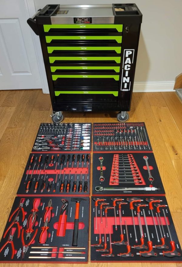 Pacini 7 Drawer Tool Chest On Strong Castor Wheels & Complete With Full Set Of Tools. - Image 10