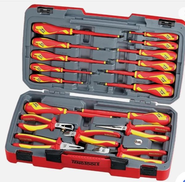 Teng Tools 18 Piece Automotive Tool Kit with Case.