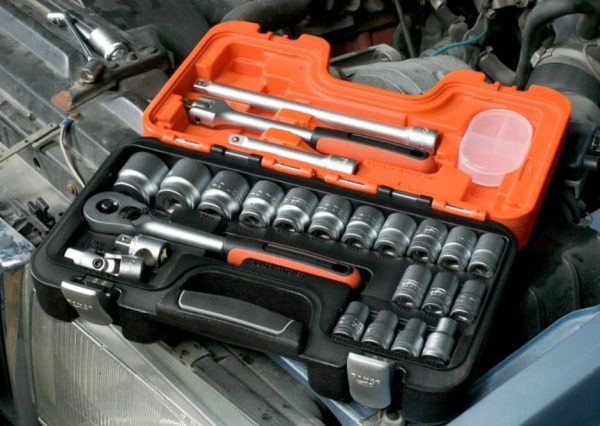 Bahco 24-Piece Metric 1/2 in Standard Socket Set with Ratchet, 6 point