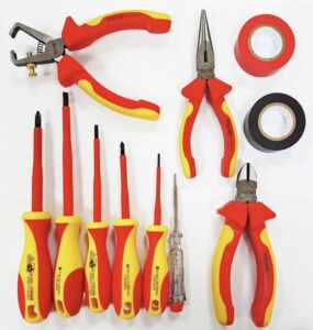 11 Piece Vde Electricians Tool Kit.