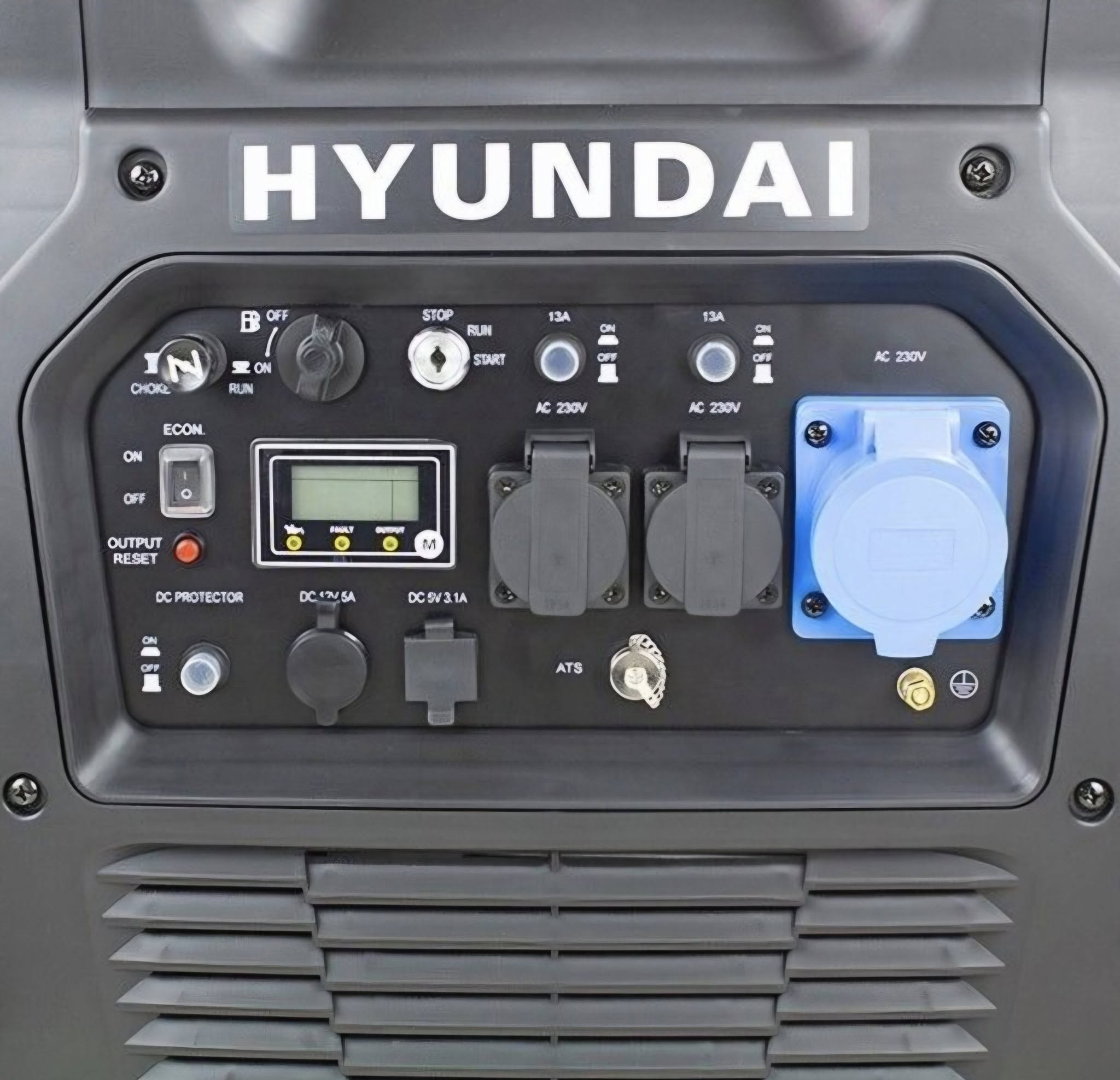 Hyundai 6600W/6.6kW Remote Electric Start Petrol Portable Inverter Generator - Image 3